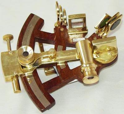 Nautical sextant with base